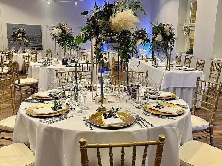 Ambassador Hotel & Spa