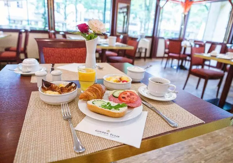 בית מלון כפרי Golden Tulip Bielefeld