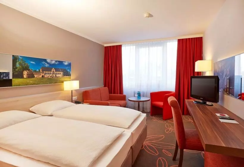 בית מלון כפרי Plaza Inn Goslar