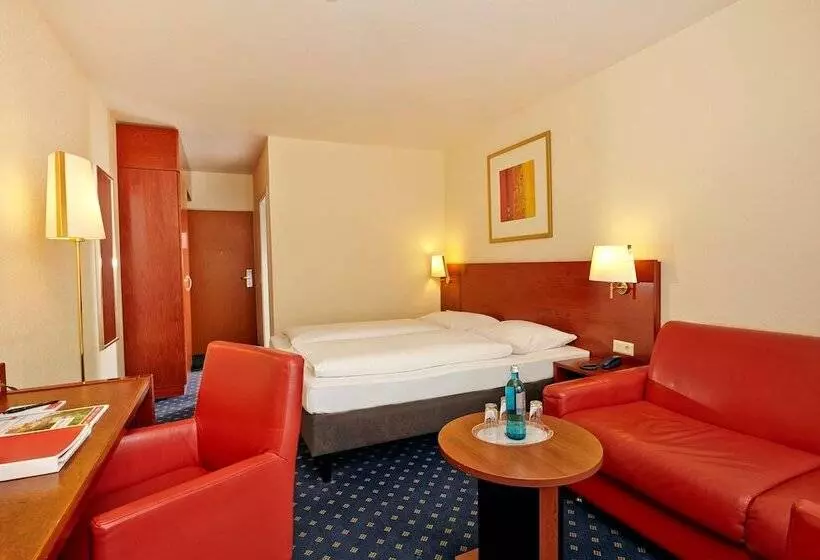 בית מלון כפרי Plaza Inn Goslar