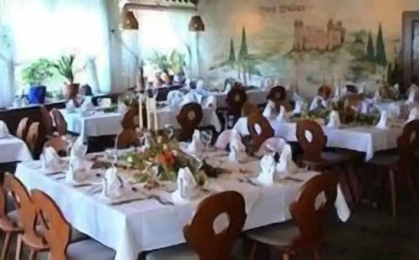 ホテル Burg Waldau