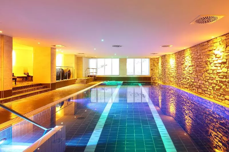 هتل Dorint Resort Winterberg