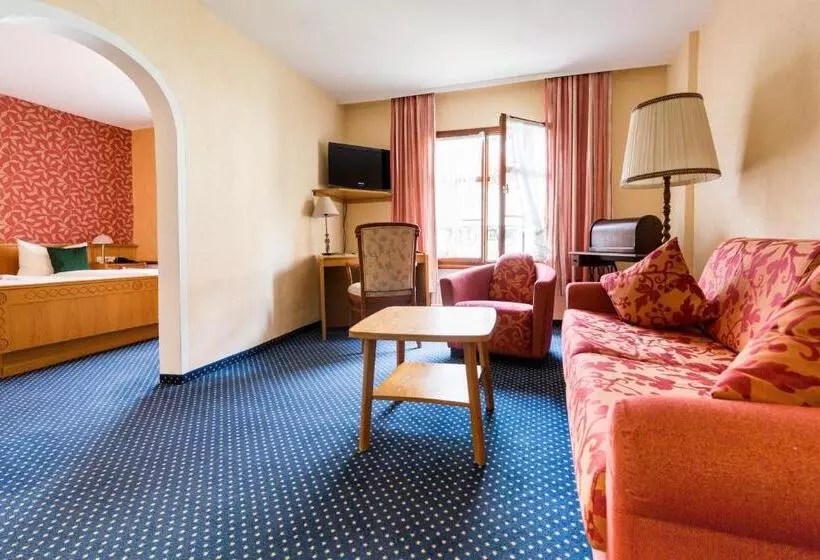 Отель Löwen Weinstube