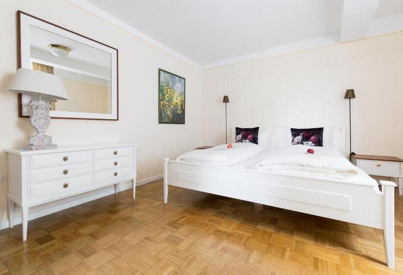 Отель Löwen Weinstube