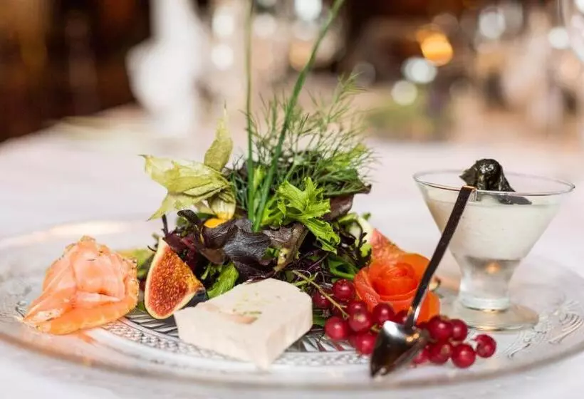 Отель Löwen Weinstube