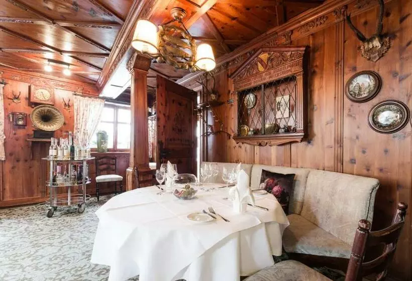 Отель Löwen Weinstube