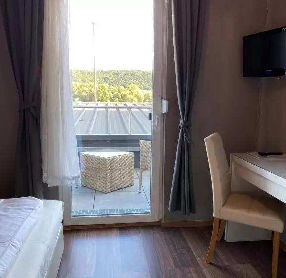 Отель Rheinstein