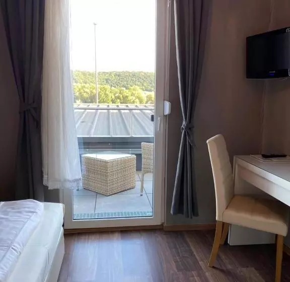 Отель Rheinstein