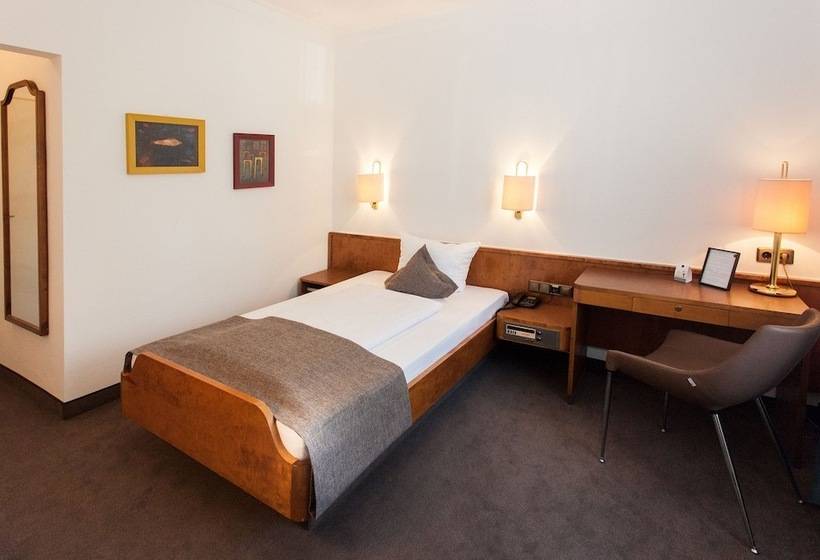 Отель Trip Inn Klee Am Park Wiesbaden