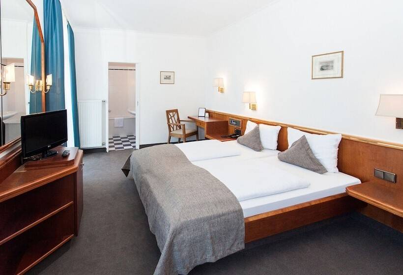 Отель Trip Inn Klee Am Park Wiesbaden