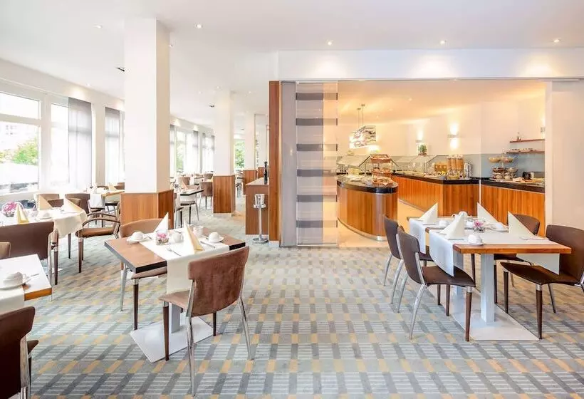 בית מלון כפרי Vienna House Easy by Wyndham Frankfurt Airport