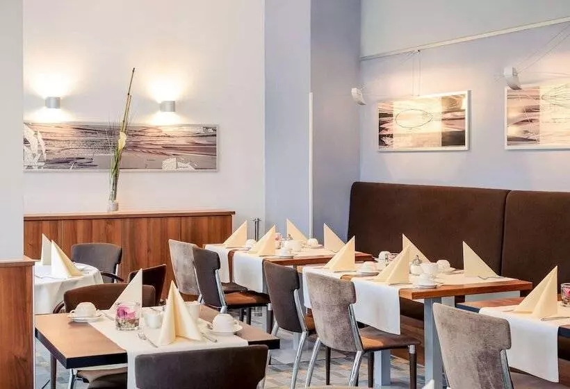 בית מלון כפרי Vienna House Easy by Wyndham Frankfurt Airport