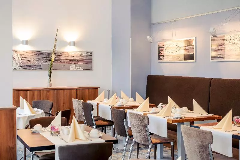 בית מלון כפרי Vienna House Easy by Wyndham Frankfurt Airport