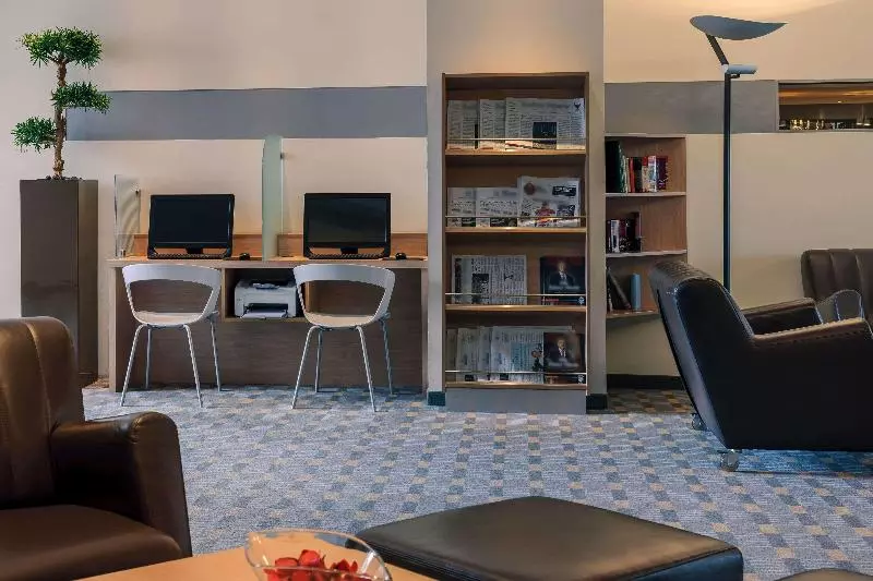 בית מלון כפרי Vienna House Easy by Wyndham Frankfurt Airport