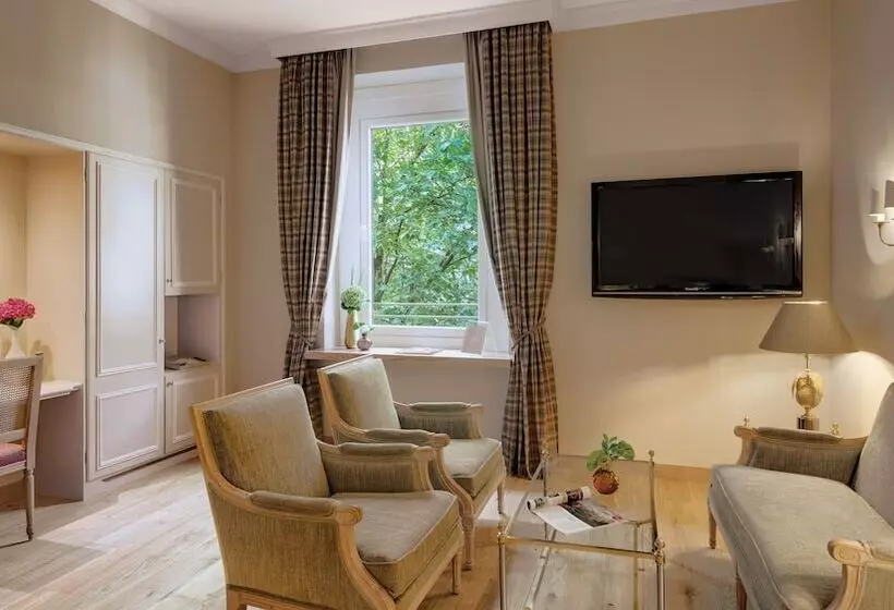 Hotel Excelsior By Geisel