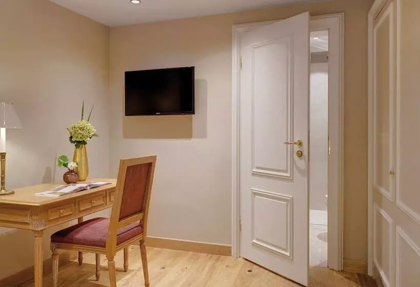 Hotel Excelsior By Geisel