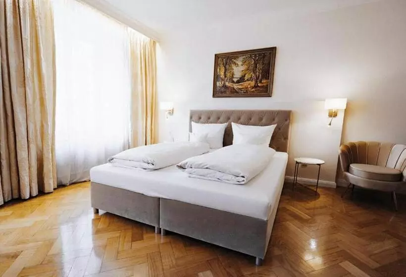 Отель Fletzinger