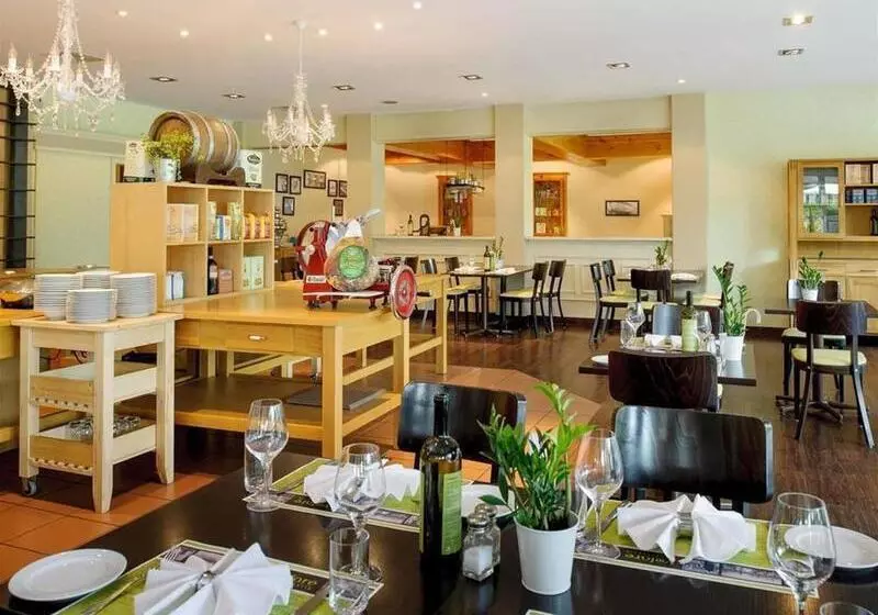 هتل Ibis Styles Regensburg