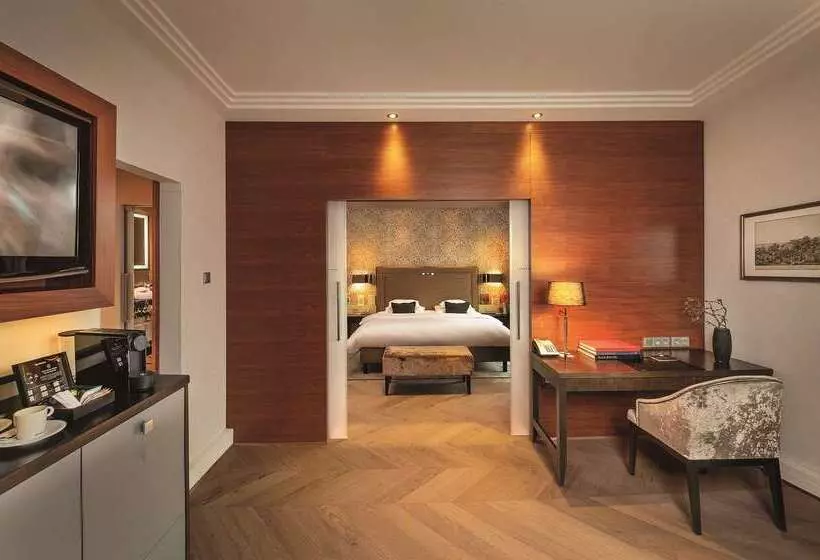 Hotel Maximilian’s