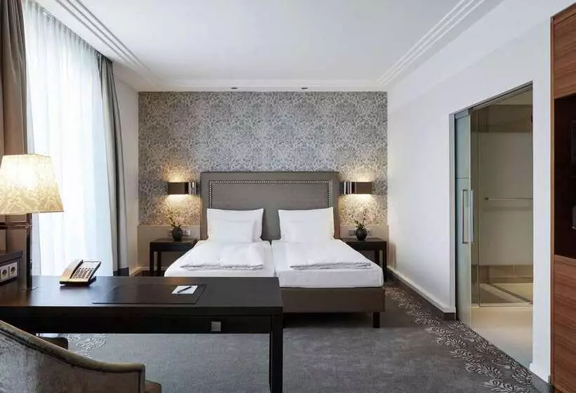 Hotel Maximilian’s