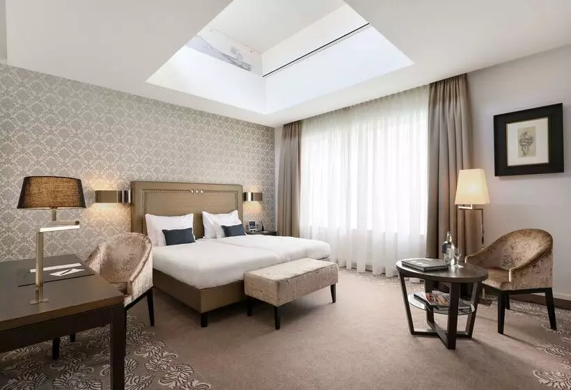 Hotel Maximilian’s