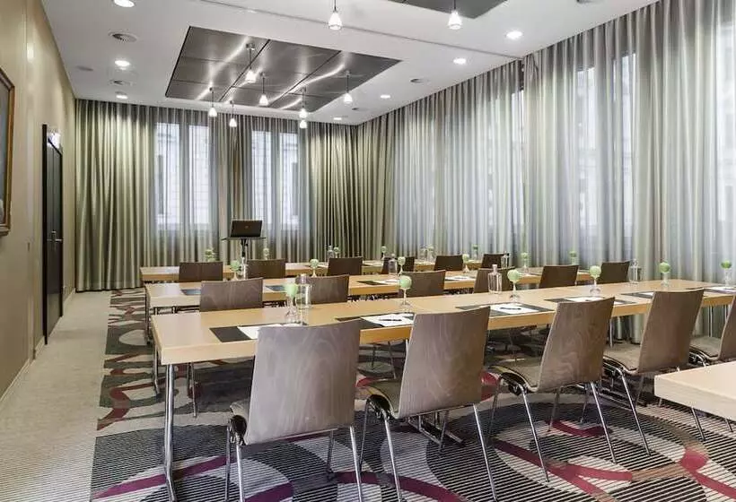 Hotel Maximilian’s