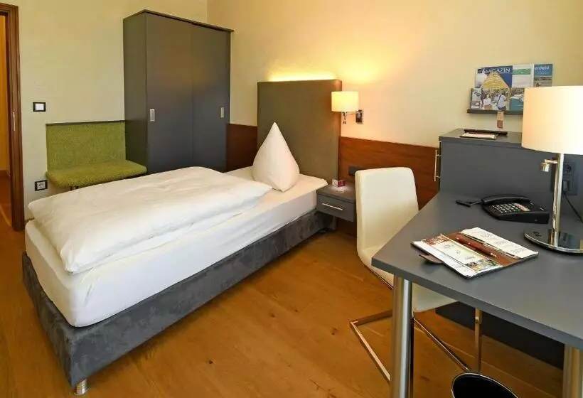 호텔 & Weinhaus Anker