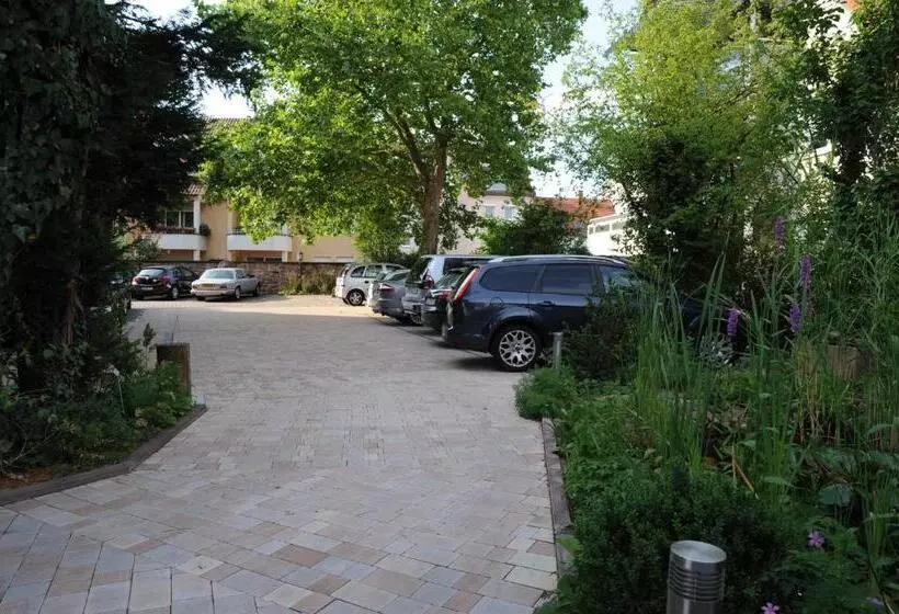 호텔 & Weinhaus Anker