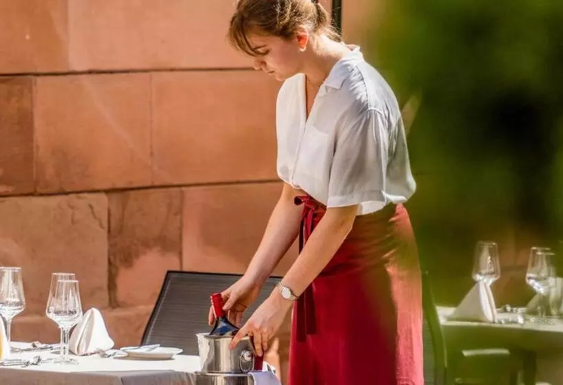 호텔 & Weinhaus Anker