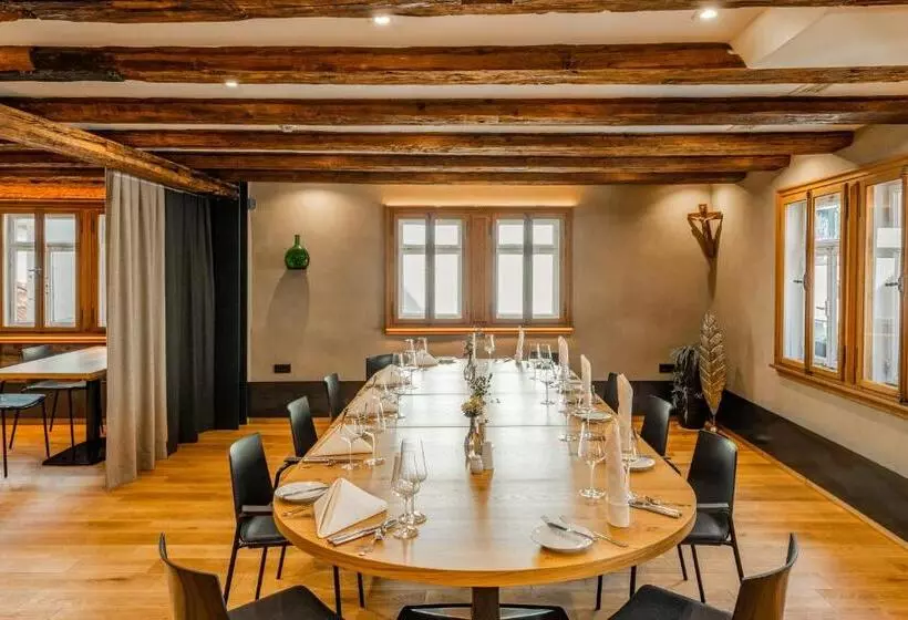 호텔 & Weinhaus Anker