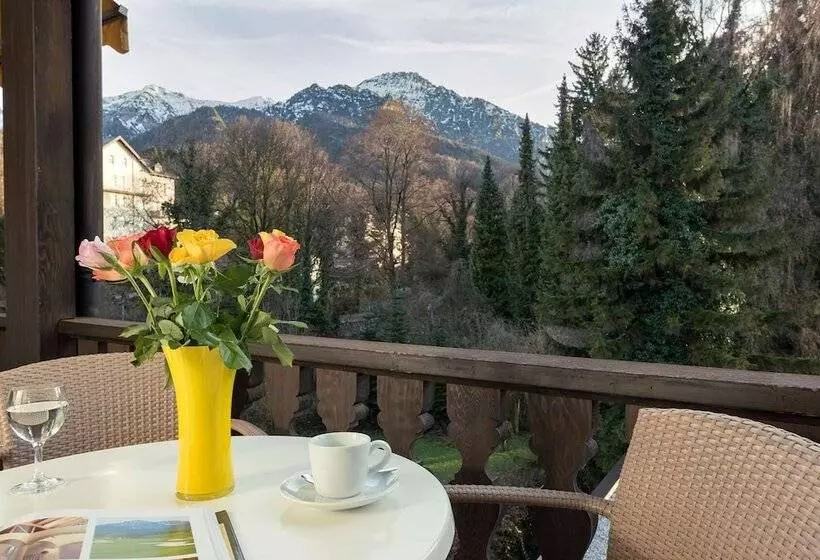 Hotelli Wyndham Grand Bad Reichenhall Axelmannstein