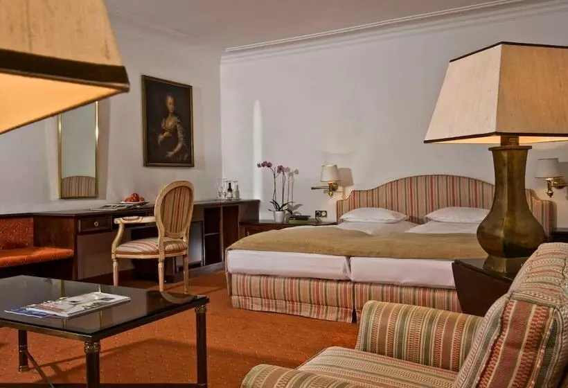 Hotelli Wyndham Grand Bad Reichenhall Axelmannstein