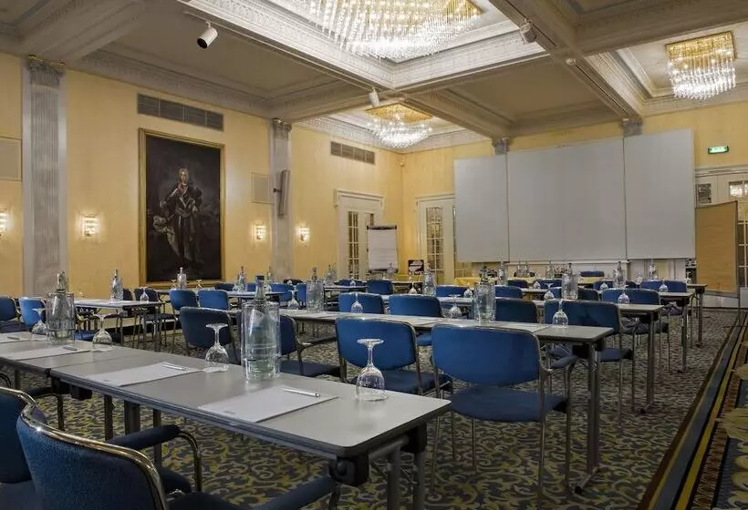 Hotelli Wyndham Grand Bad Reichenhall Axelmannstein