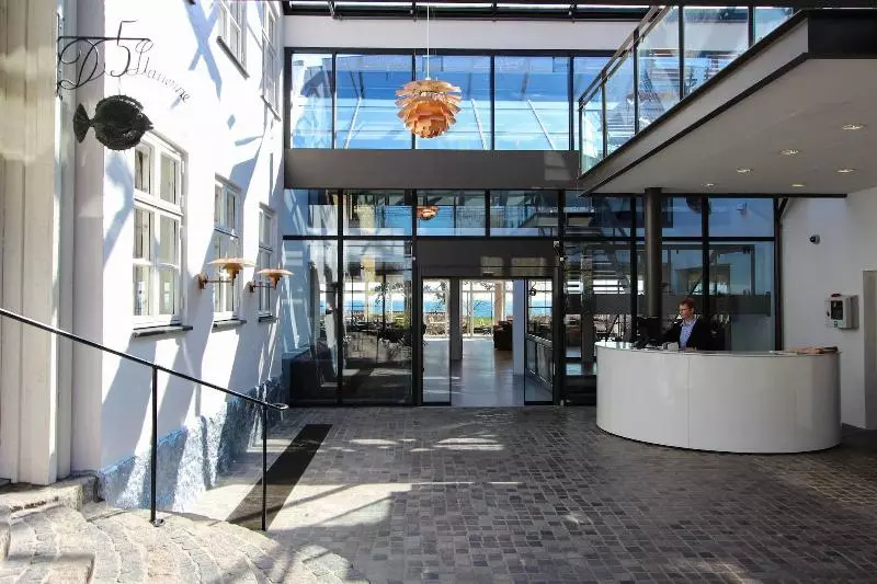 Отель Fredensborg Bade