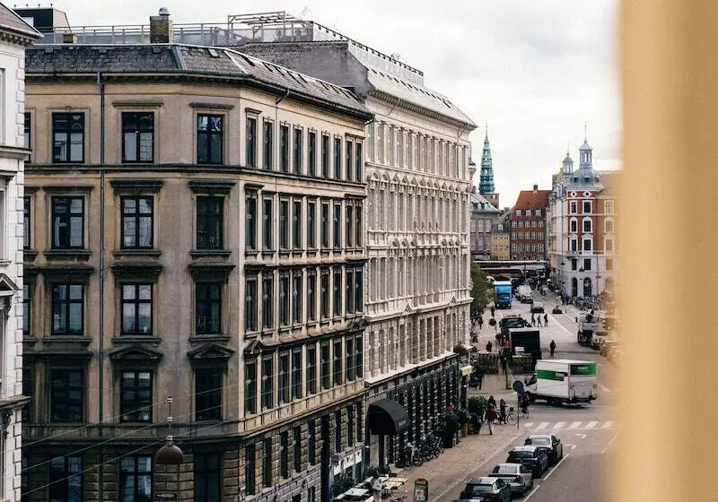 Отель Kong Arthur