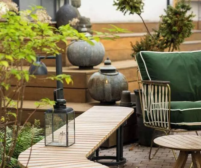 Отель Kong Arthur