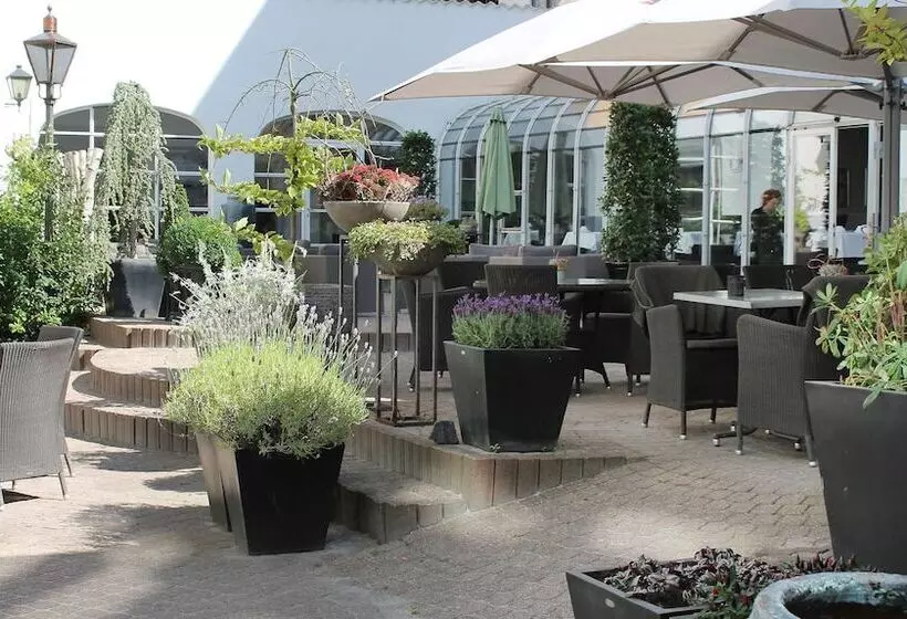 Отель Kong Arthur