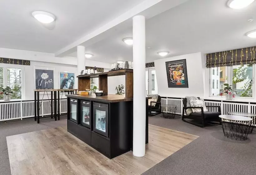 Отель Kong Arthur