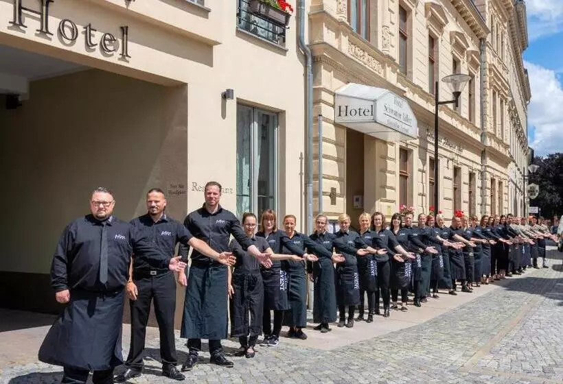 Отель Schwarzer Adler Stendal