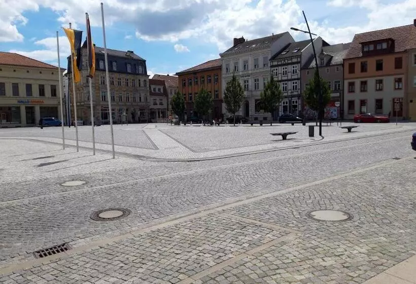 Отель Schwarzer Adler Stendal