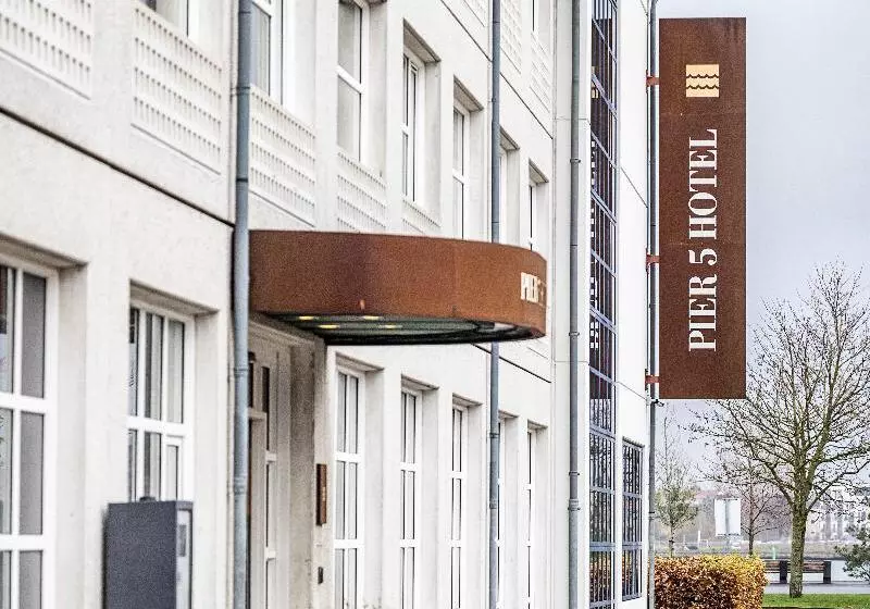 Hotel Pier 5