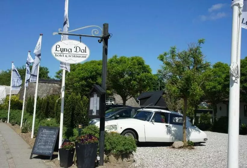 モーテル Lyng Dal Hotel Og Restaurant