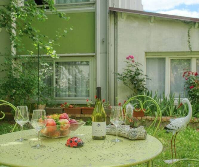 Aerotel Versailles Saint Cyr L Etape Du Silence