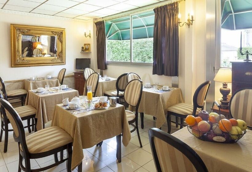 Aerotel Versailles Saint Cyr L Etape Du Silence