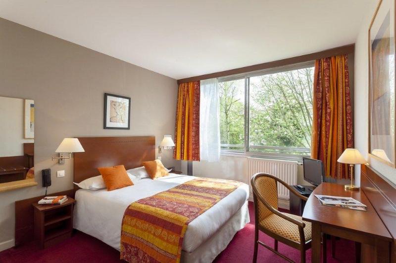 Aerotel Versailles Saint Cyr L Etape Du Silence