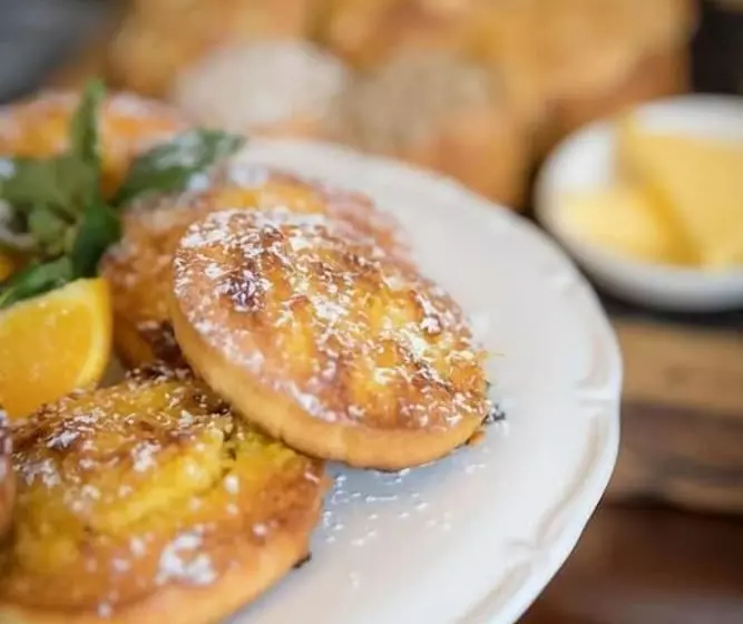 פונדק Ariel House