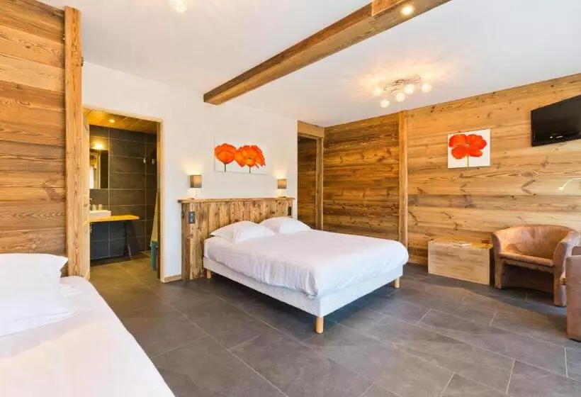 Отель Accueil Savoyard