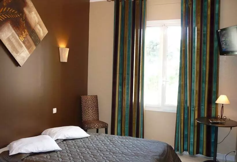 בית מלון כפרי Adonis Sanary Grand Hôtel Des Bains