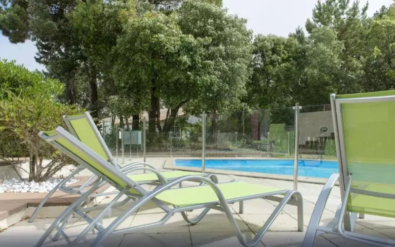 ホテル Hôtel Valdys Thalasso & Spa   Les Pins