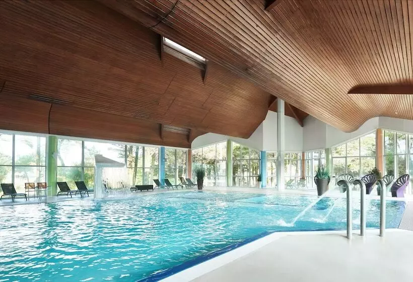 ホテル Hôtel Valdys Thalasso & Spa   Les Pins